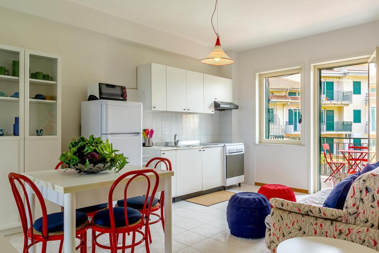 Appartamento La Casa Di Stefe Giardini Naxos Esterno foto